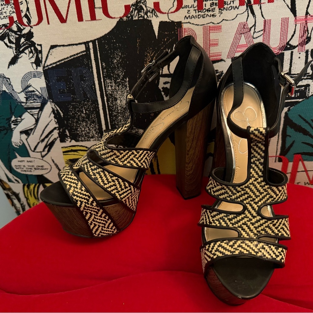Jessica Simpson Black and Tan Platform Heels